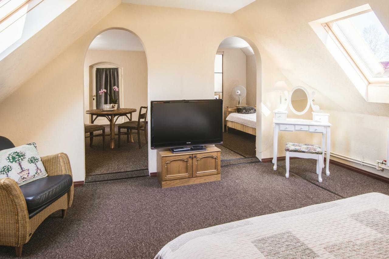 Karle Hotel Vitrupe エクステリア 写真