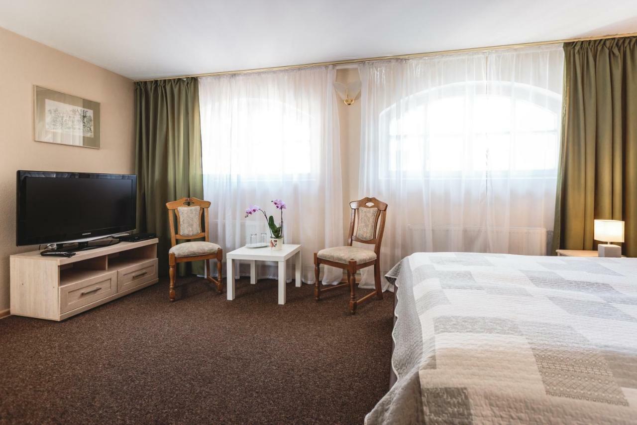 Karle Hotel Vitrupe エクステリア 写真
